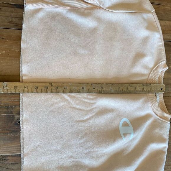 Champion Cropped Sweatshirt Peach Log Sleeve Size Medium - Picture 9 of 16